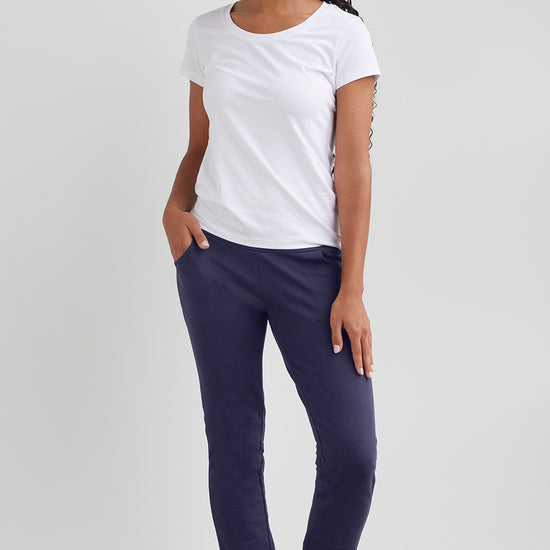 womens organic pima cotton leggings with pockets- midnight navy blue - fair indigo fair trade ethically made